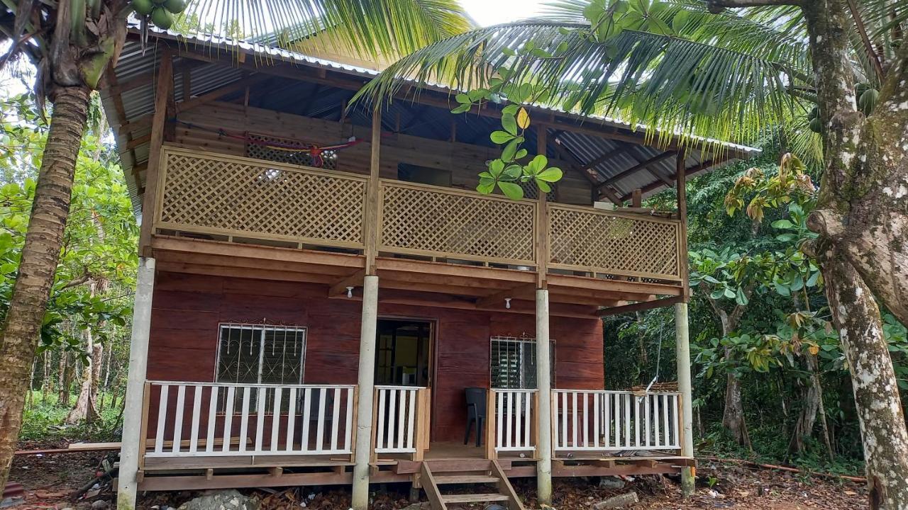 Casa Manati Hotel Livingston Exterior photo