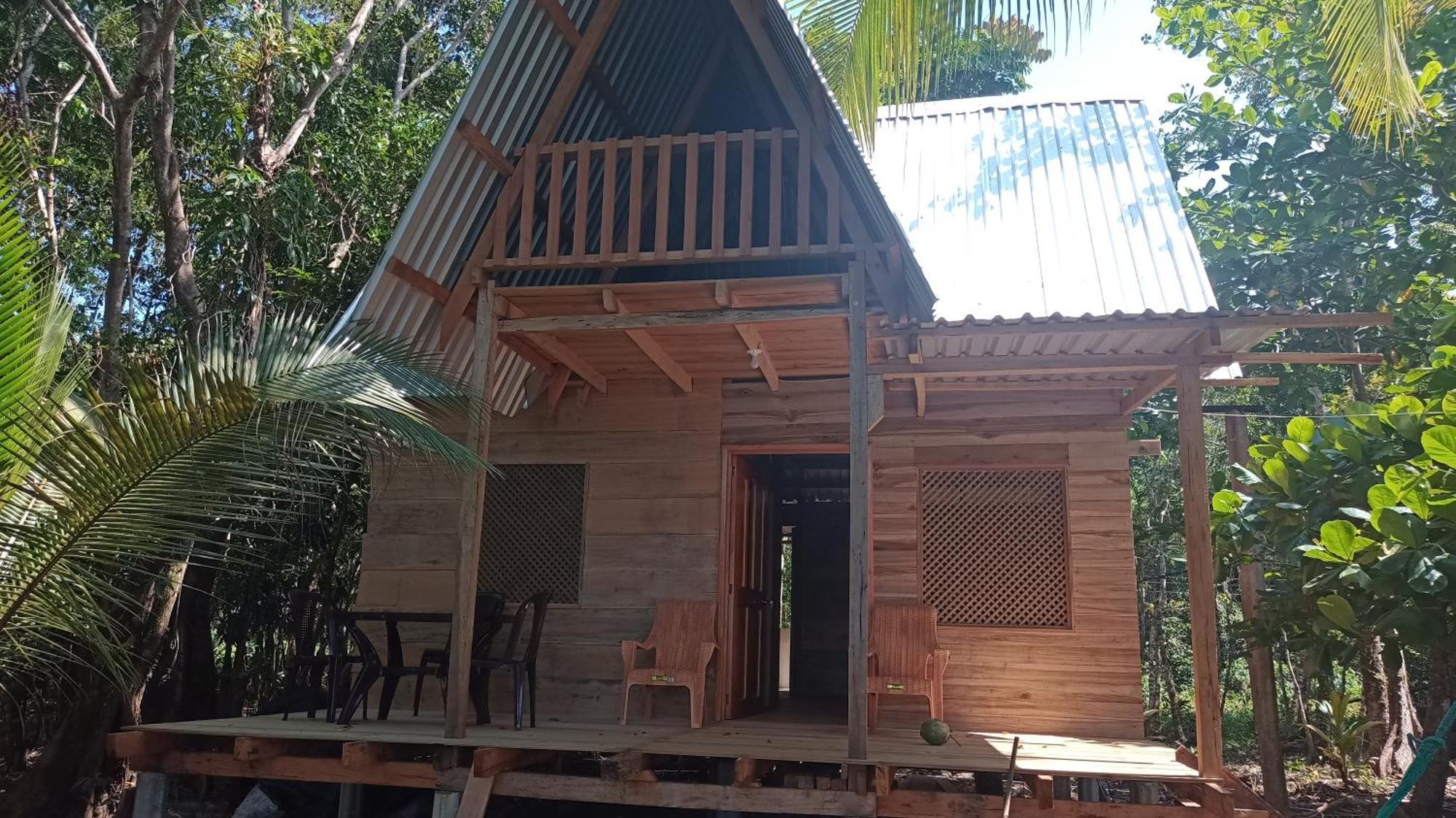 Casa Manati Hotel Livingston Exterior photo